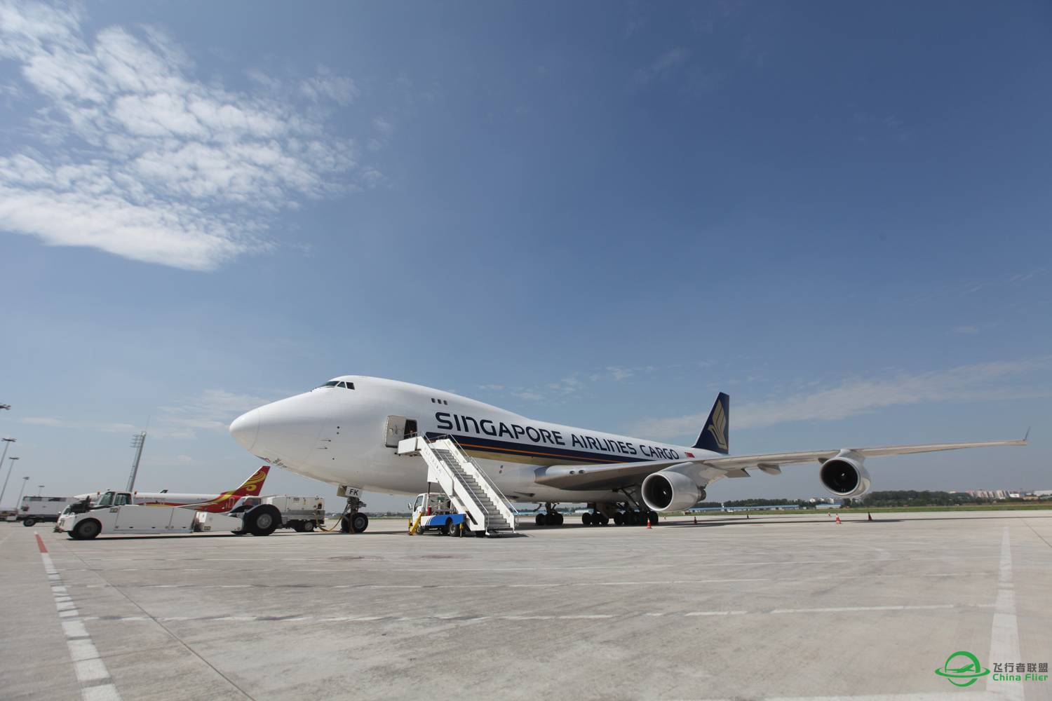 新加坡航空波音747-400货机在青岛-4583 