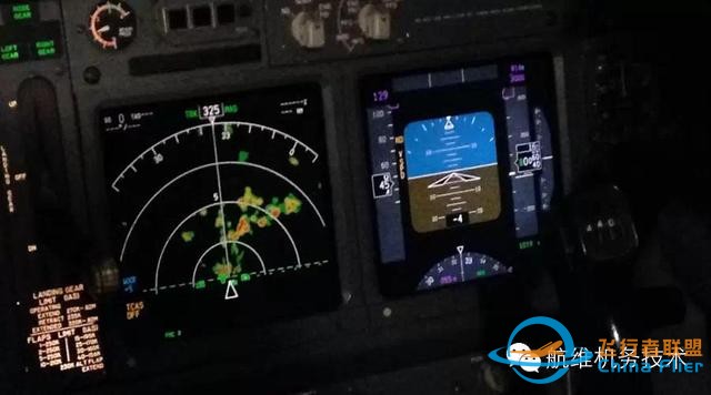 波音737NG驾驶舱主飞行显示器(PFD)图文详解（一）空速-7400